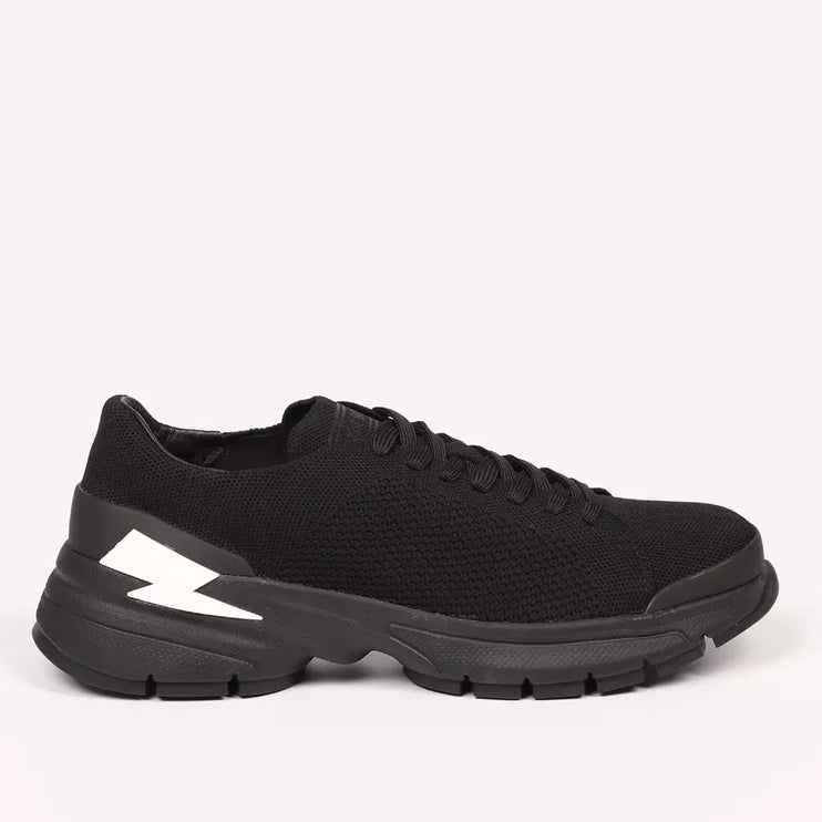 Sleek Black Bolt Sneakers con tela técnica