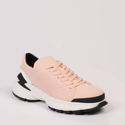 Sneakers de pernos rosa elegantes para hombres conscientes del estilo