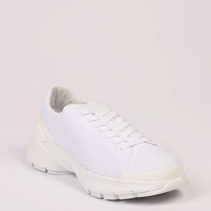 Sneaker a bullone ultra-chic in bianco croccante