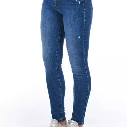 Jeans de mezclilla usados ​​elegantes