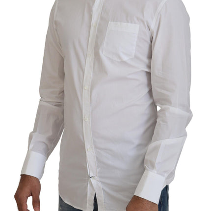 Elegante camisa de vestir blanca delgada