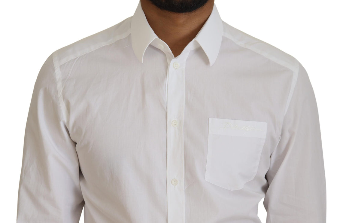 Elegante camisa de vestir blanca delgada