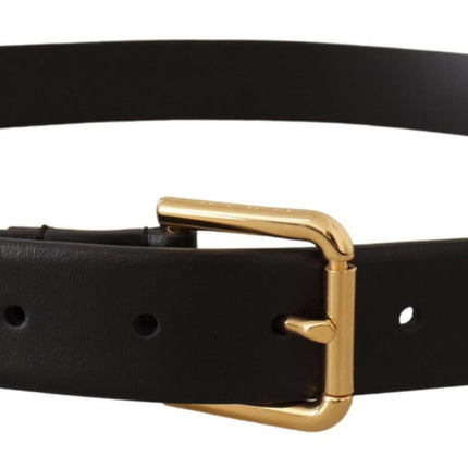 Elegant Leather Belt with Metal Buckle