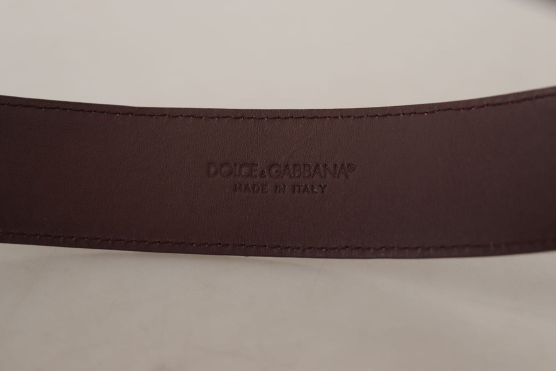 Ceinture en cuir marron élégante avec boucle gravée