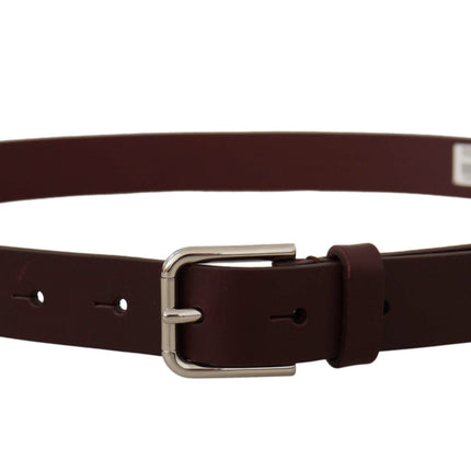 Ceinture en cuir marron élégante avec boucle de logo