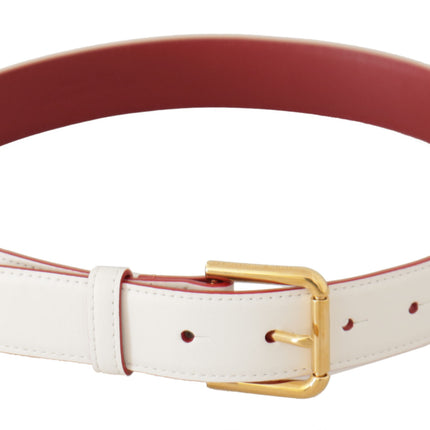 Ceinture en cuir blanc élégant avec boucle gravée