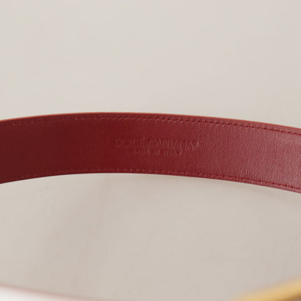 Ceinture en cuir blanc élégant avec boucle gravée