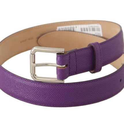 Ceinture en cuir violet élégant avec boucle de logo