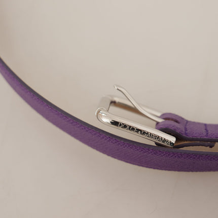 Ceinture en cuir violet élégant avec boucle de logo