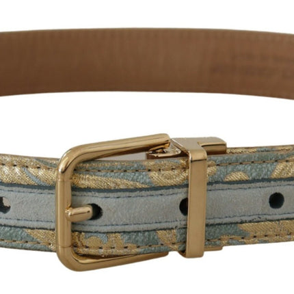 Ceinture en cuir bleu clair élégant avec boucle dorée