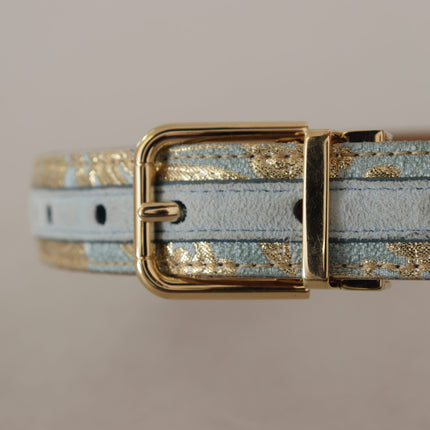 Ceinture en cuir bleu clair élégant avec boucle dorée