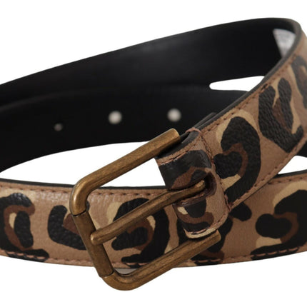 Elegante leren riem met gegraveerde gesp