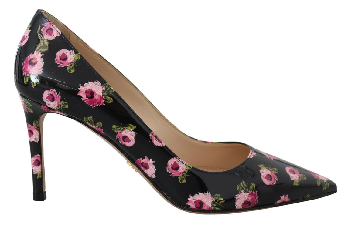 Elegantes bombas de cuero con estampado floral