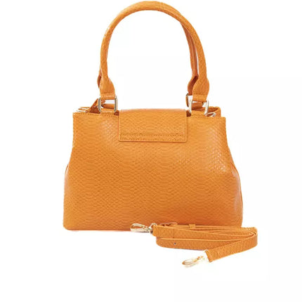 Elegante bolso naranja con solapa y detalles dorados