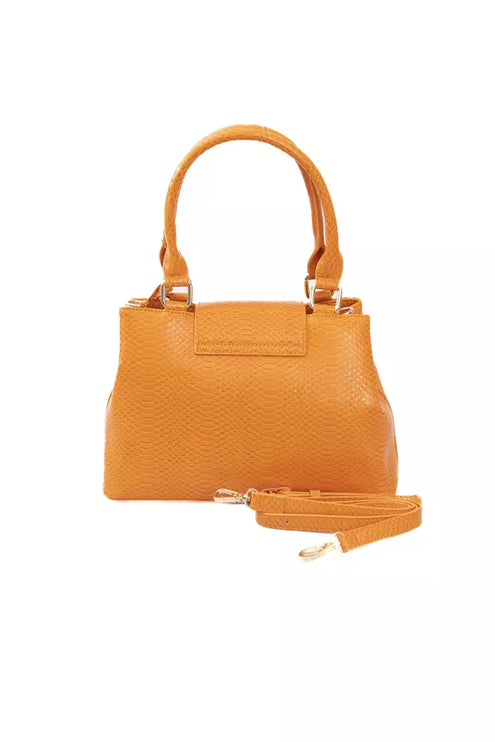 Elegante bolso naranja con solapa y detalles dorados