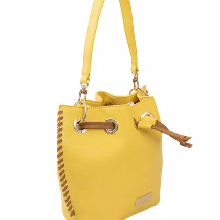 Bolso de hombro amarillo con detalle dorado