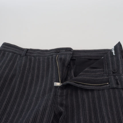 Elegantes pantalones de chino a rayas a rayas