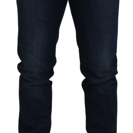 Jeans delgados elegantes en azul oscuro