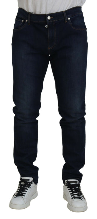 Jeans delgados elegantes en azul oscuro