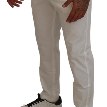 Elegantes pantalones chino de algodón blanco