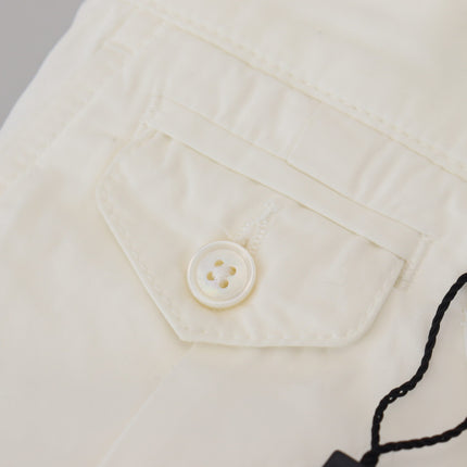 Elegantes pantalones chino de algodón blanco