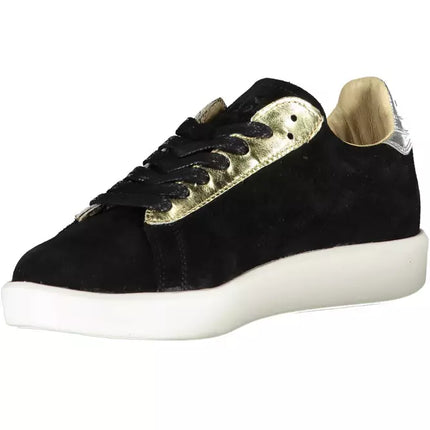 Eleganti sneaker in pelle nera con dettagli contrastanti