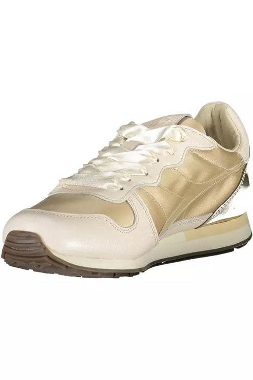 Sneaker allacciata beige con dettagli contrastanti