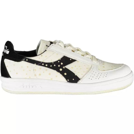 Eleganti sneaker allacci bianchi con accento logo