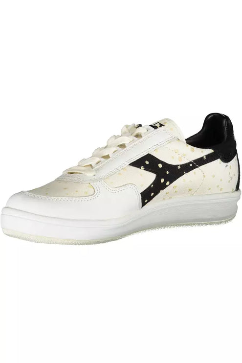 Eleganti sneaker allacci bianchi con accento logo