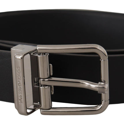 Sleek Black Leather Belt with Metal Buckle