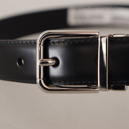 Sleek Black Leather Belt with Metal Buckle