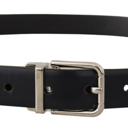 Elegant Leather Belt with Metal Buckle