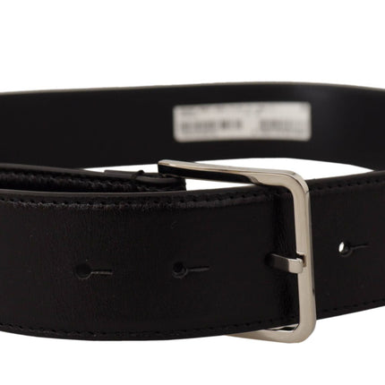 Elegant Leather Belt with Metal Buckle