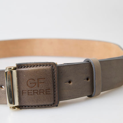 Ceinture de mode en cuir élégant avec boucle gravée