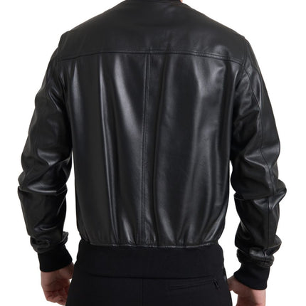 Elegante chaqueta de bombardero de cuero negro