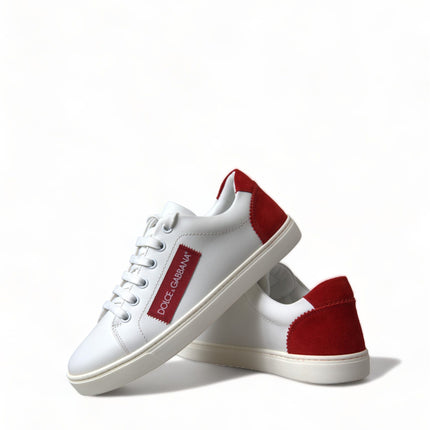 Sneaker chic in pelle bianca con accenti rossi