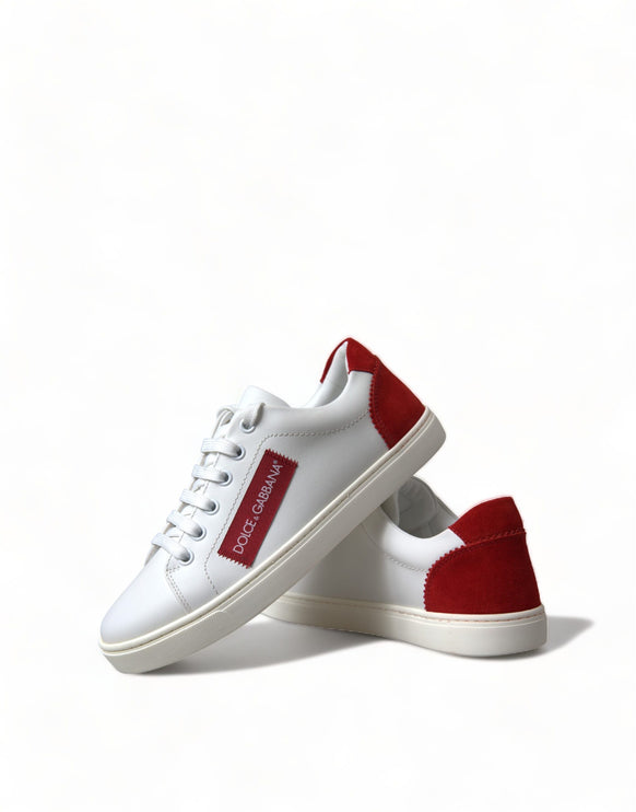 Sneaker chic in pelle bianca con accenti rossi