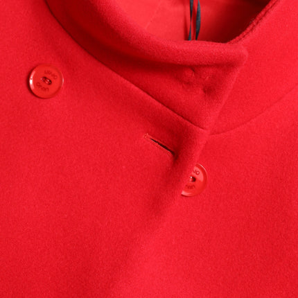 Élégant manteau long à double seins rouges