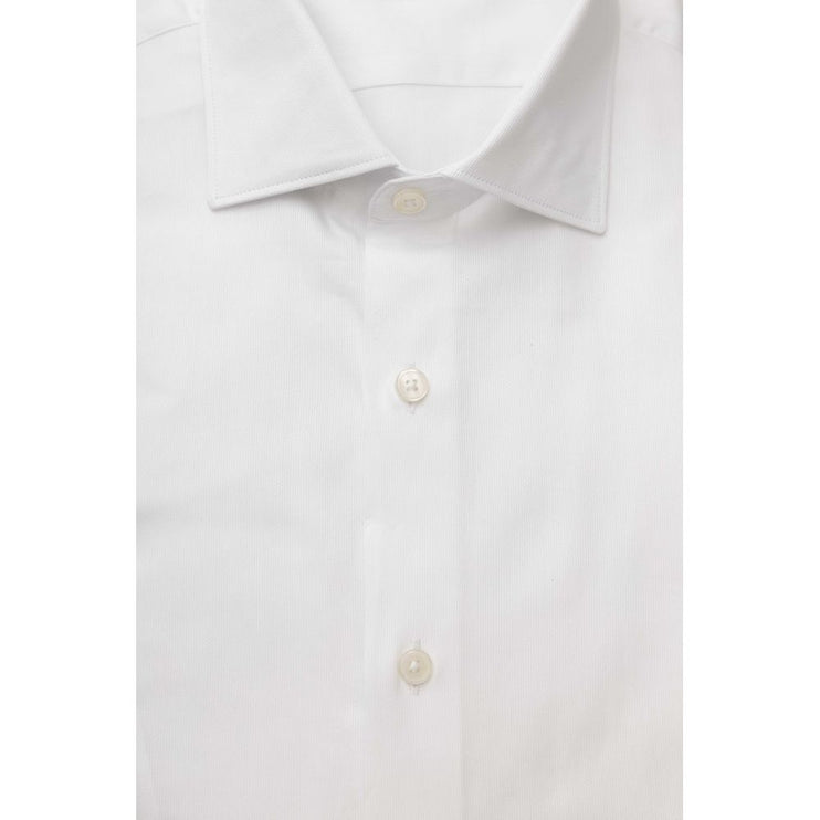 Elegante camisa de cuello francés de algodón blanco