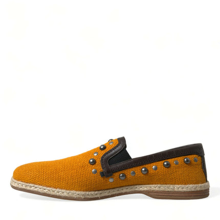 Exclusieve oranje canvas loafers met studs