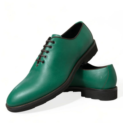 Elegantes zapatos de vestir de oxford de cuero verde