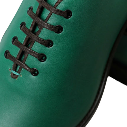 Elegantes zapatos de vestir de oxford de cuero verde