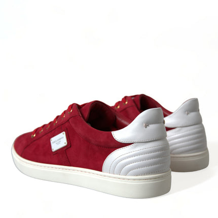 Elegantes zapatillas de cuero rojo y blanco