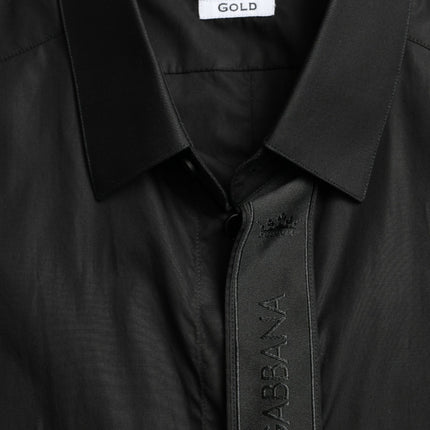 Elegante camisa de vestir negra delgada