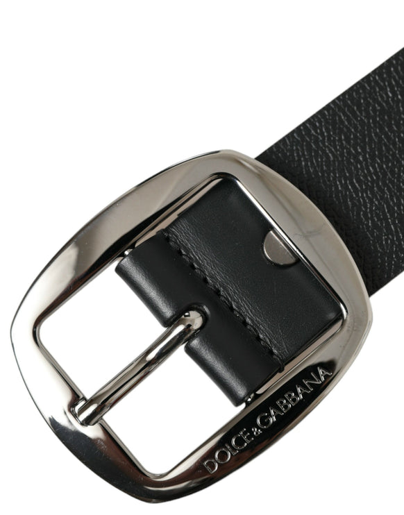 Elegant Black Leather Belt with Metal Buckle