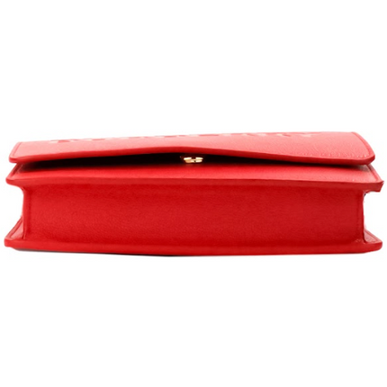 Hampshire Bolso Crossbody pequeño de piel lisa con logotipo en relieve rojo