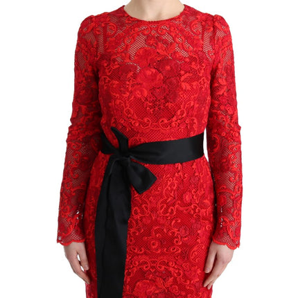 Robe de gaine rouge élégante avec ceinture de nœud en soie