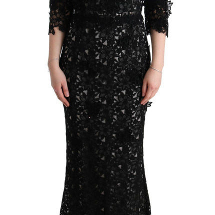 Élégant robe de quart de noire noire avec applique florale