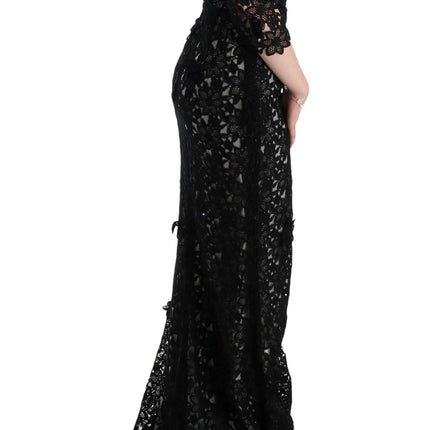 Élégant robe de quart de noire noire avec applique florale