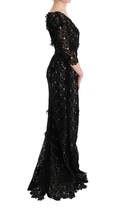 Élégant robe de quart de noire noire avec applique florale